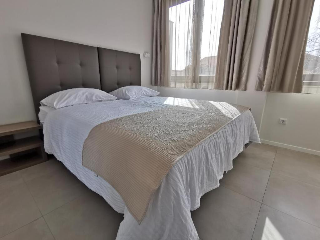 Luxury Rooms Pino Сплит Экстерьер фото
