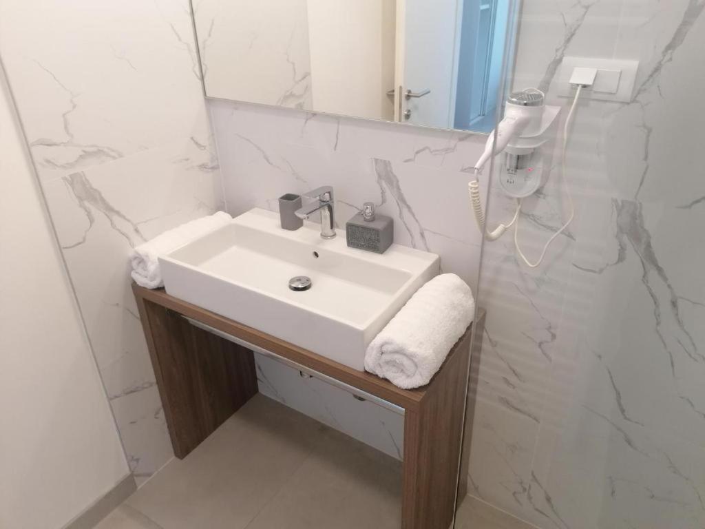 Luxury Rooms Pino Сплит Экстерьер фото